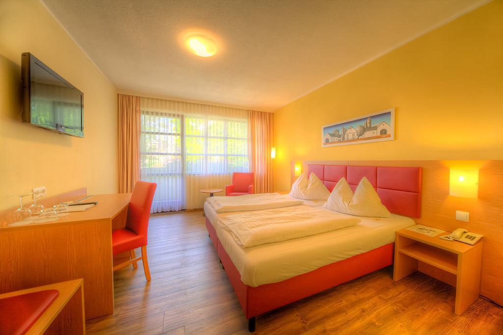 Burgenlaenderhof Hotel Garni Mörbisch am See Oda fotoğraf